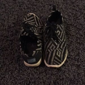 Women's Tom tennis shoes